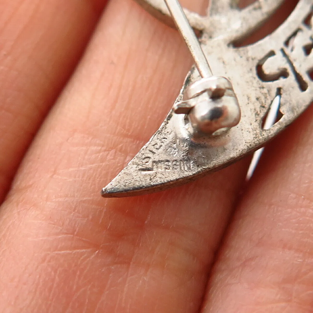 925 Sterling Silver Vintage Cutout “Hunter” Crescent Moon Pin Brooch