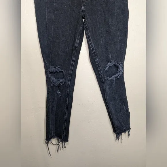 Abercrombie &amp; Fitch Curve Love High Rise Mom Jeans Black 26 / 2R