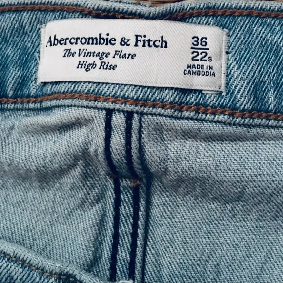 Abercrombie &amp; Fitch The Vintage Flare High Rise Jeans In Light Blue Size 36