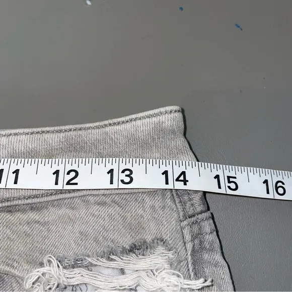 AE x Peanut Jeans Collaboration Mom Jeans Factory Distressed Snoopy Gray Sz 6