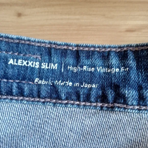 AG Alexxis Vintage High Waist Straight Mom Jeans
