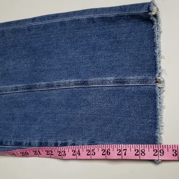 American Eagle Womens Low-Rise Baggy Straight Jeans Real Good Size 6 Old Money