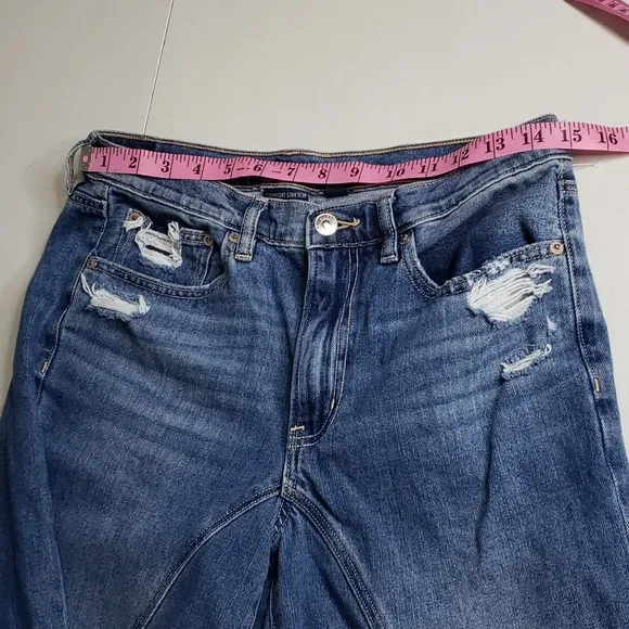 American Eagle Womens Low-Rise Baggy Straight Jeans Real Good Size 6 Old Money
