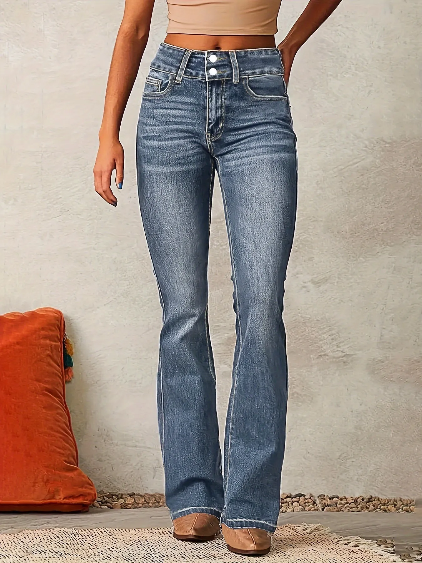 Aya – High-Waisted Flared Jeans