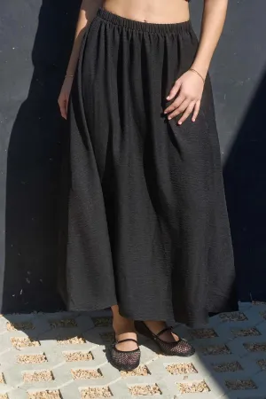 BLACK MIDI SKIRT