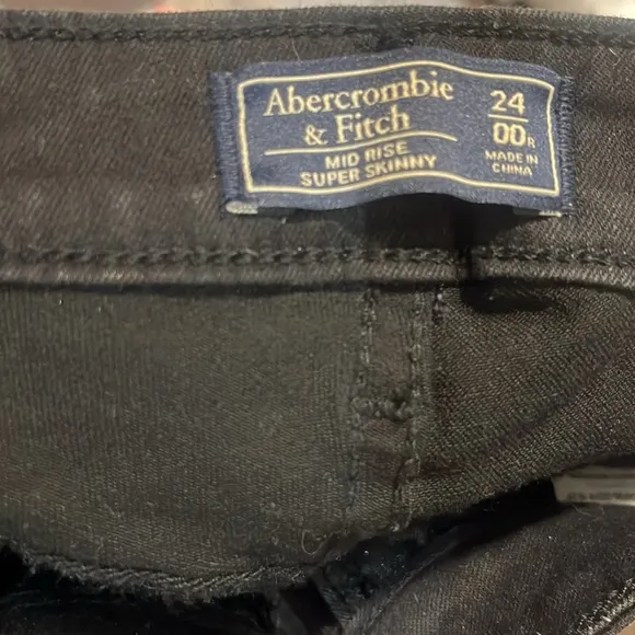 Brand new Abercrombie black high rise jeans