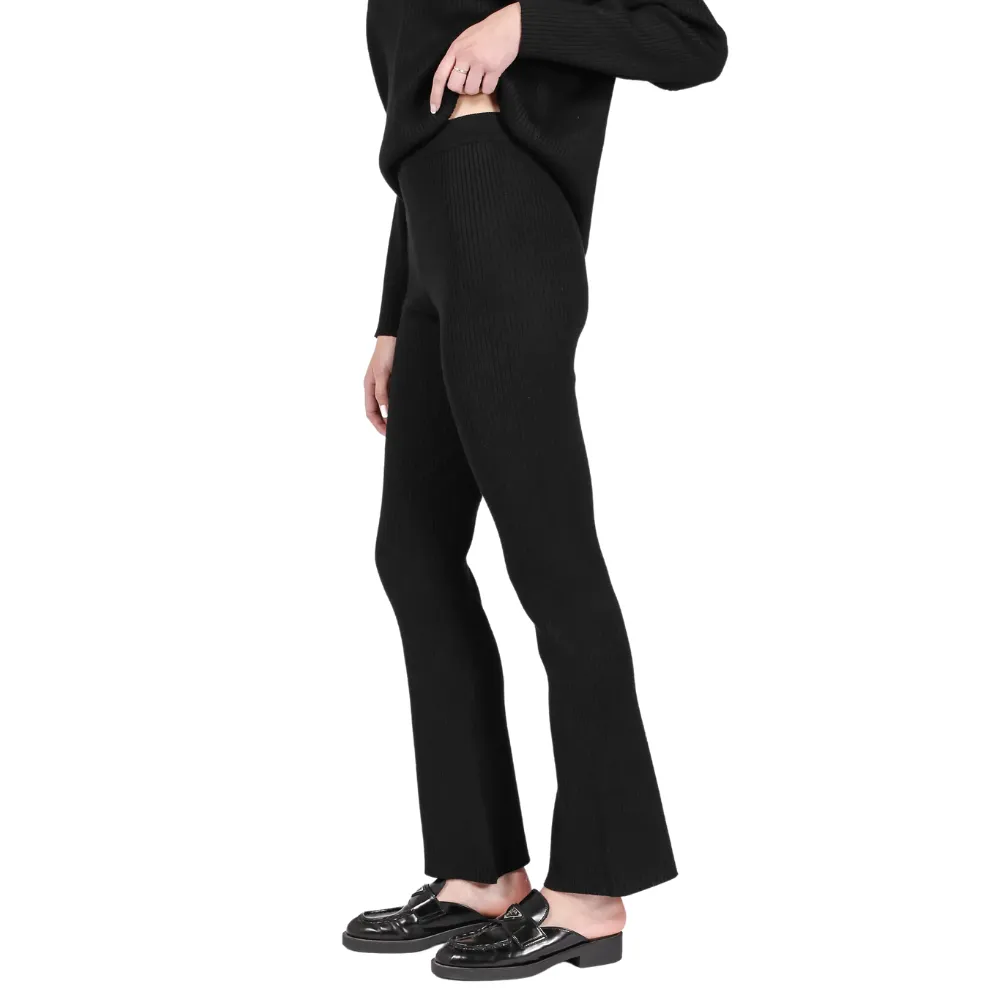 Brunette The Ribbed Flared Pant