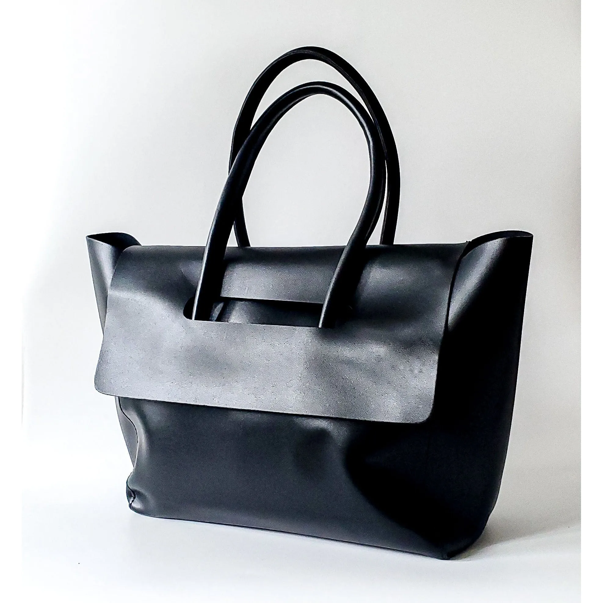 Cheyenne Minimalist Shoulder Tote