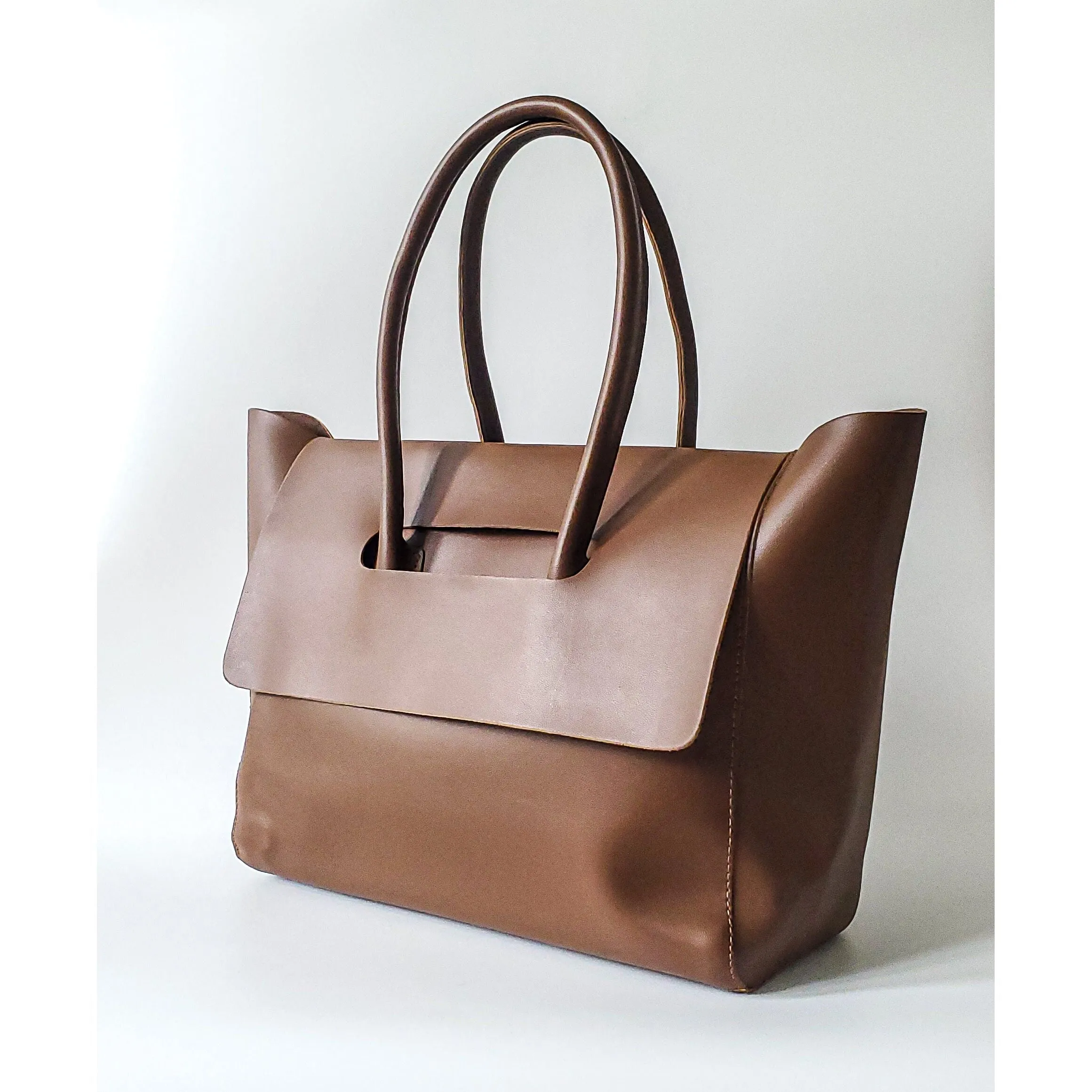 Cheyenne Minimalist Shoulder Tote