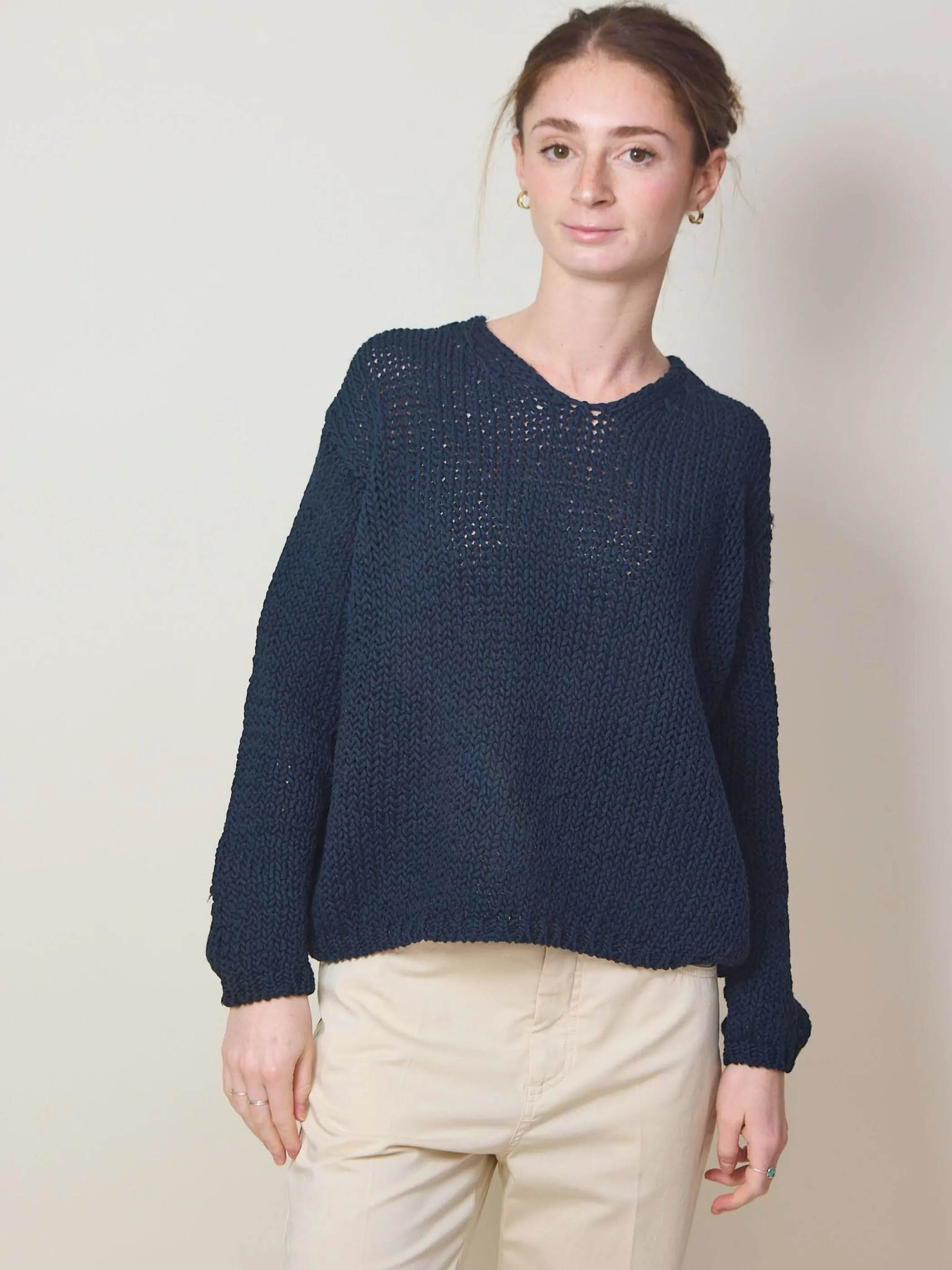 Cotton Stitch V-Neck, Navy
