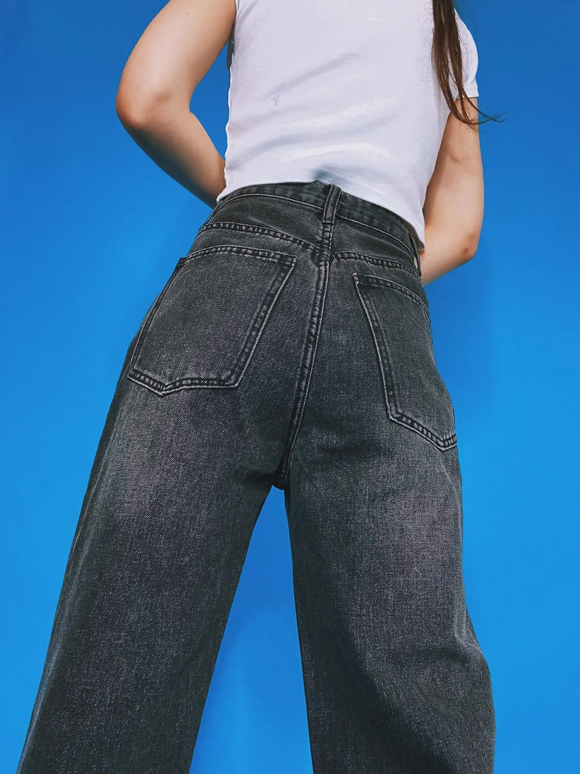 CRISS CROSS Front High-Waisted Mom Jeans - BLACK