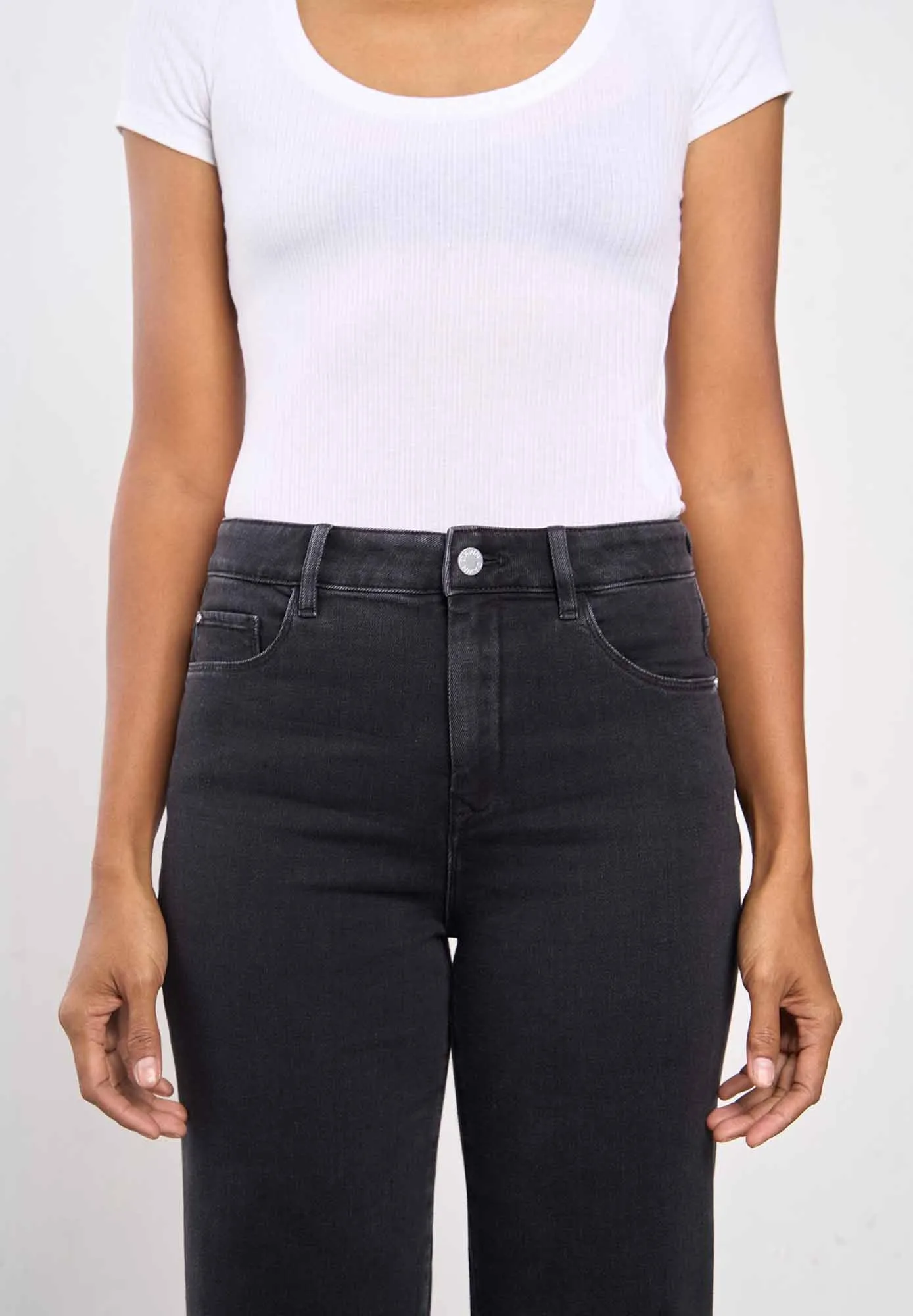 DAWN Dew Flared Classic black denim