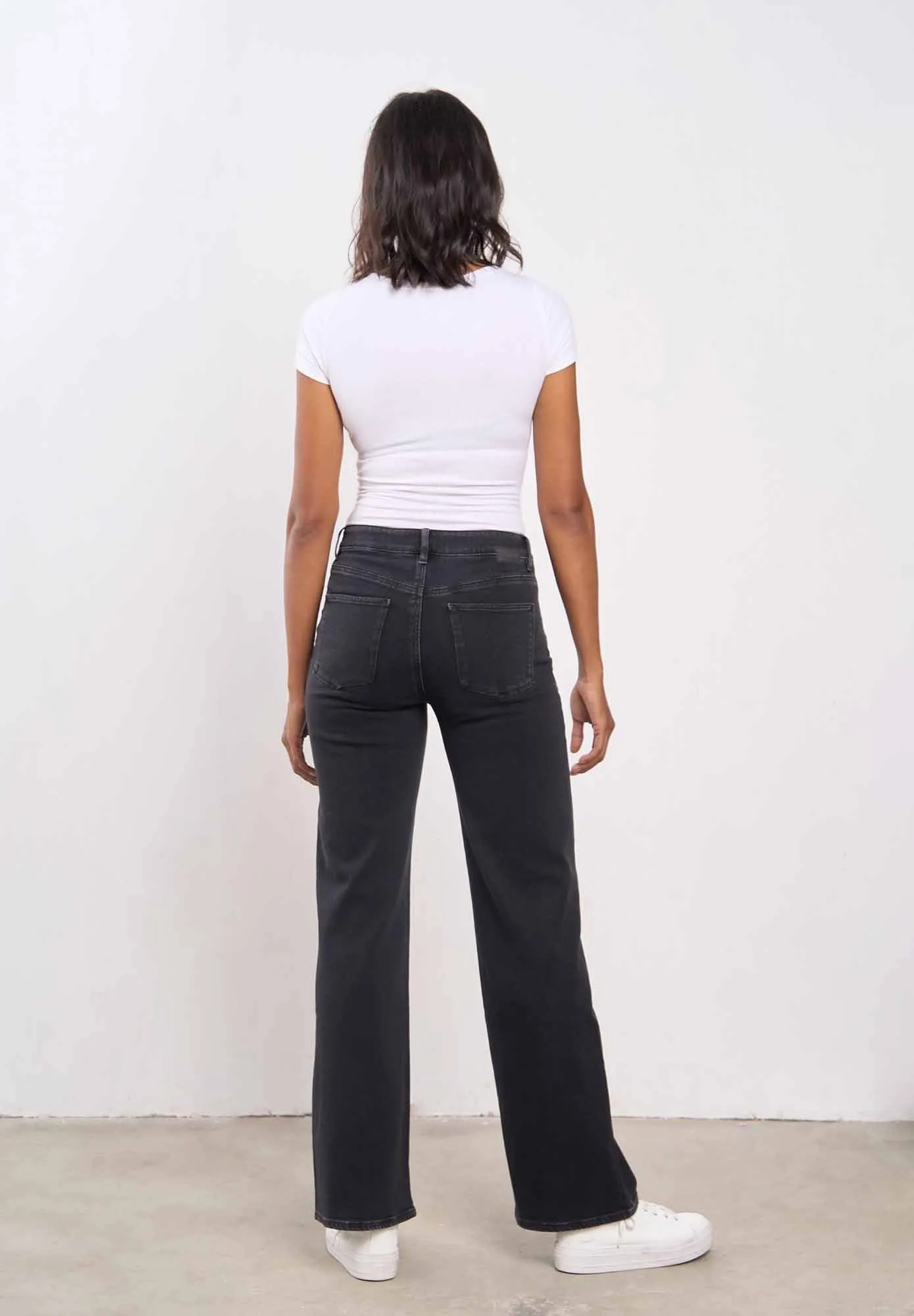 DAWN Dew Flared Classic black denim