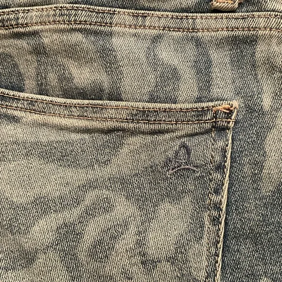 DL 1961 SAHARA Farrow Cropped High Rise Skinny Jeans 28