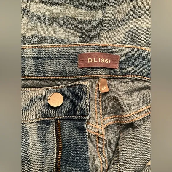 DL 1961 SAHARA Farrow Cropped High Rise Skinny Jeans 28