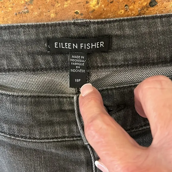 Eileen Fisher grey High Rise jeans sz18P