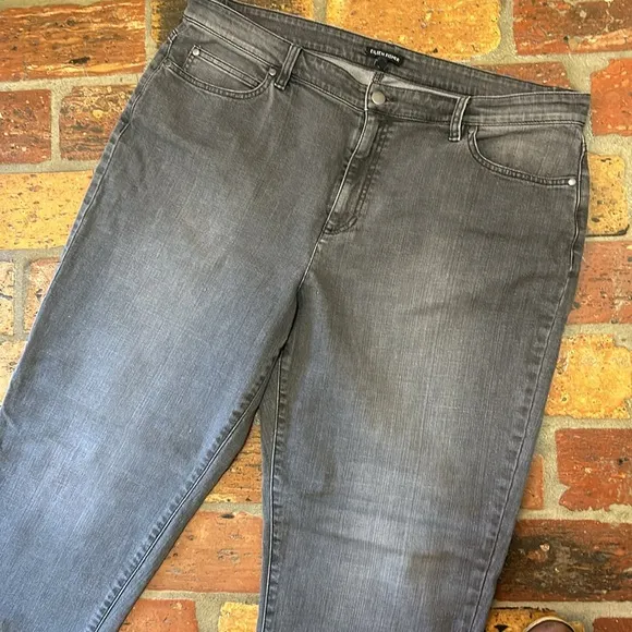 Eileen Fisher grey High Rise jeans sz18P