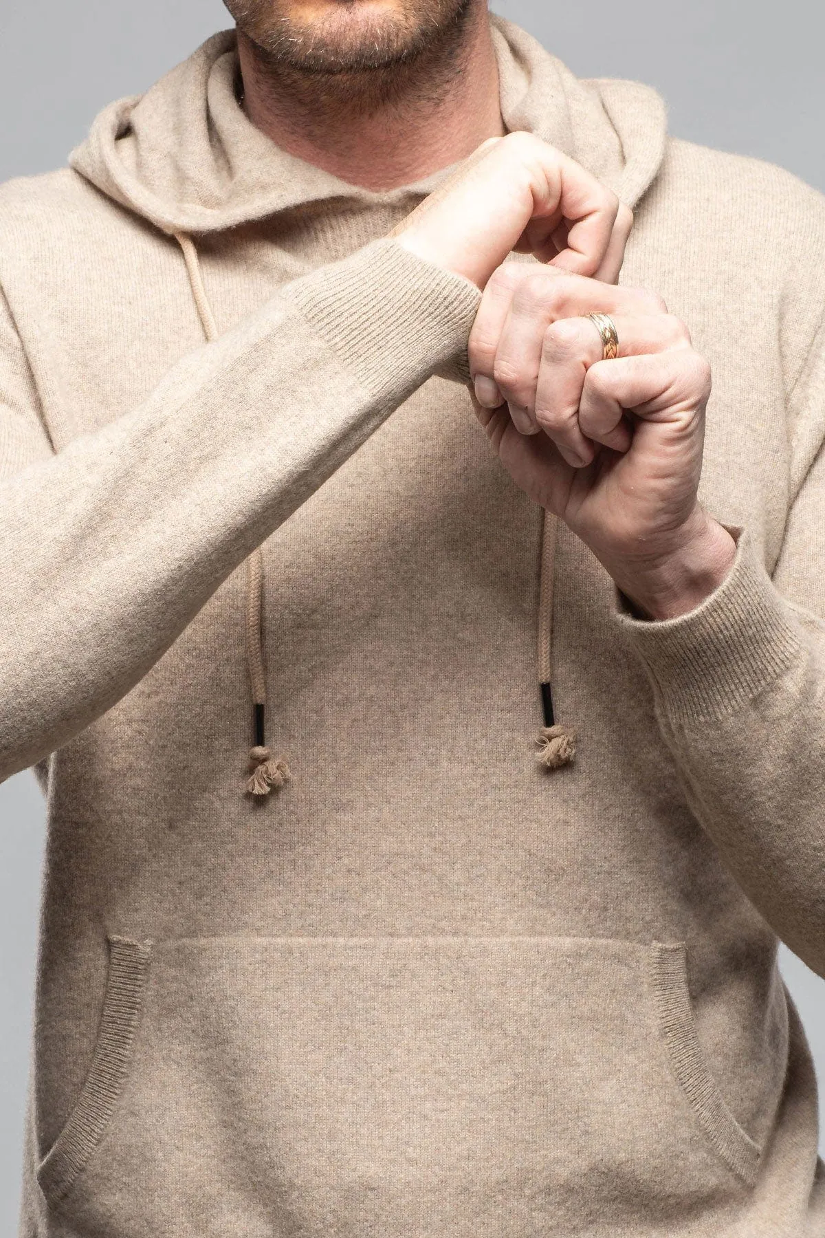 Florio II Cashmere Hoodie In Tan
