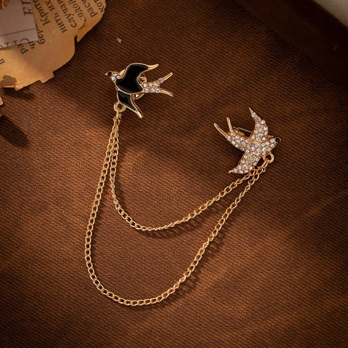 Flying Swallows Chain Metal Brooch Pin for Women Fashion Suit 2 Pack
