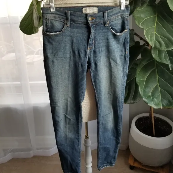 Free People 2 pairs of skinny jeans size 27