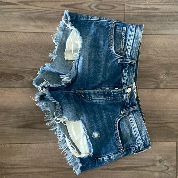 Free people distressed looking jeans Shorts in Size 28