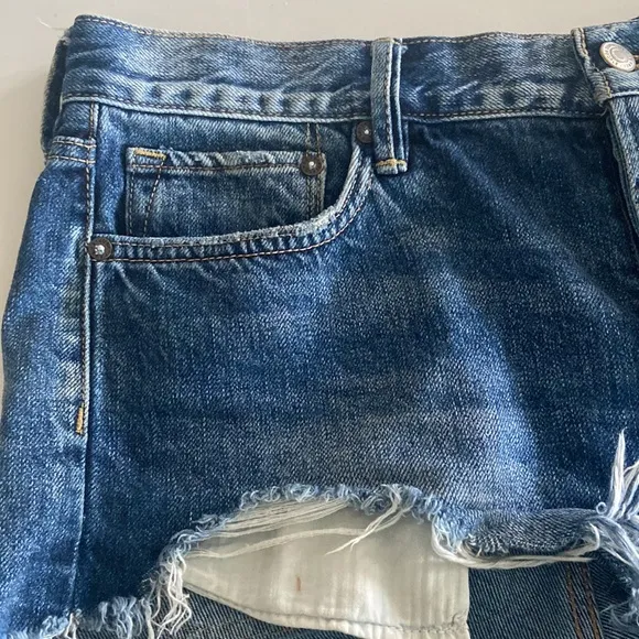 Free people distressed looking jeans Shorts in Size 28