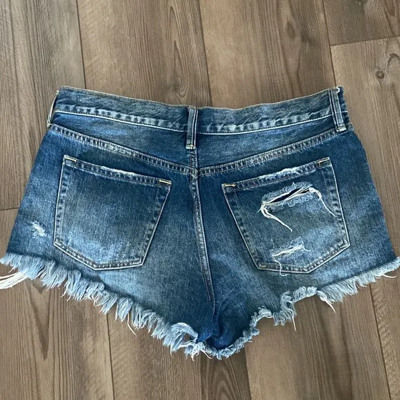 Free people distressed looking jeans Shorts in Size 28