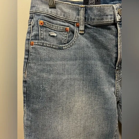 Gap Mid Rise Girlfriend Jeans distressed by manufacturer rips raw hem 29 NWT