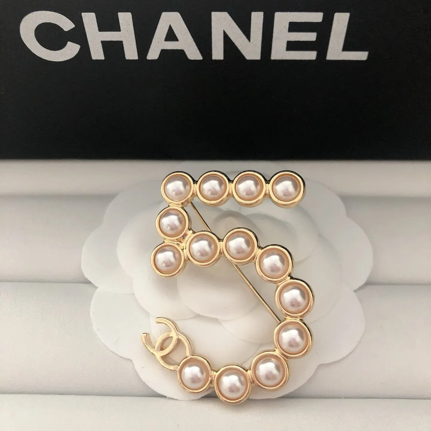 Glamorous  CC Logo Embellished Brooches