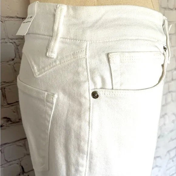 Good American Classic White High Rise Bootcut Jeans--Sz 8/29