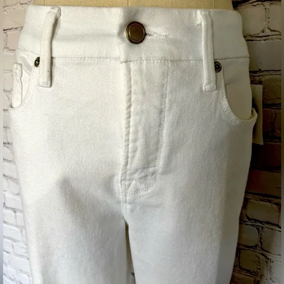 Good American Classic White High Rise Bootcut Jeans--Sz 8/29