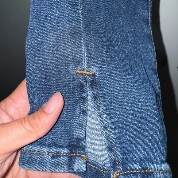 Good American High Waisted Good Legs Twisted Slit Jeans in Indigo size 4/27