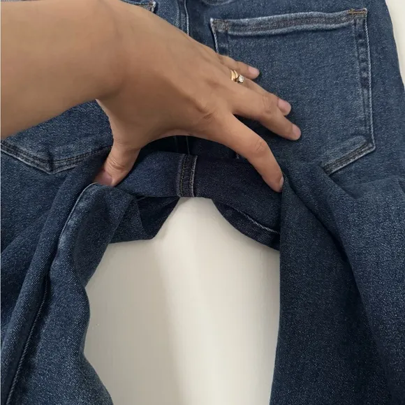 Good American High Waisted Good Legs Twisted Slit Jeans in Indigo size 4/27