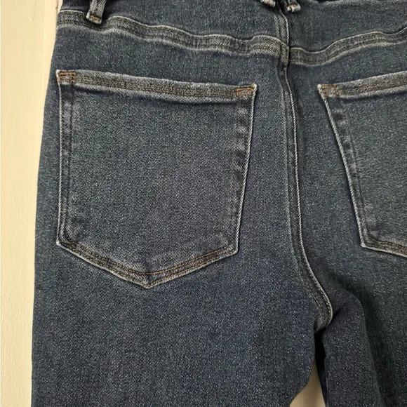 Good American High Waisted Good Legs Twisted Slit Jeans in Indigo size 4/27