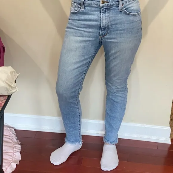 Joe’s jeans the Charlie high rise skinny ankle jeans