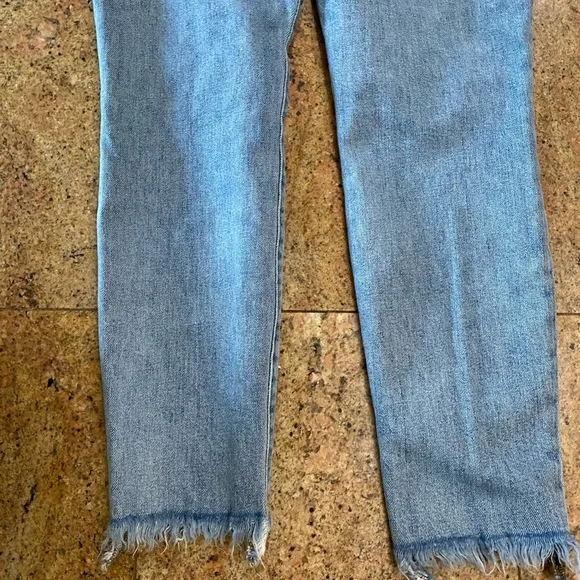 Joe’s jeans the Charlie high rise skinny ankle jeans