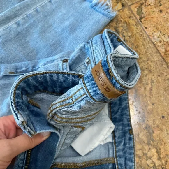 Joe’s jeans the Charlie high rise skinny ankle jeans