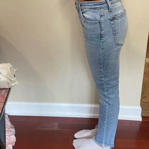 Joe’s jeans the Charlie high rise skinny ankle jeans