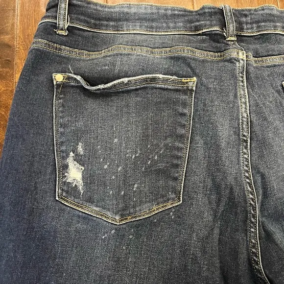 Judy Blue Boyfriend Fit Dark Wash Distressed Jeans Size 24W
