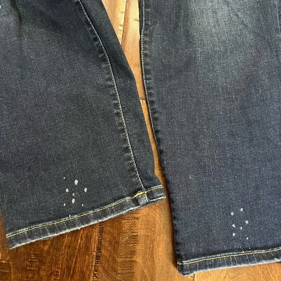 Judy Blue Boyfriend Fit Dark Wash Distressed Jeans Size 24W