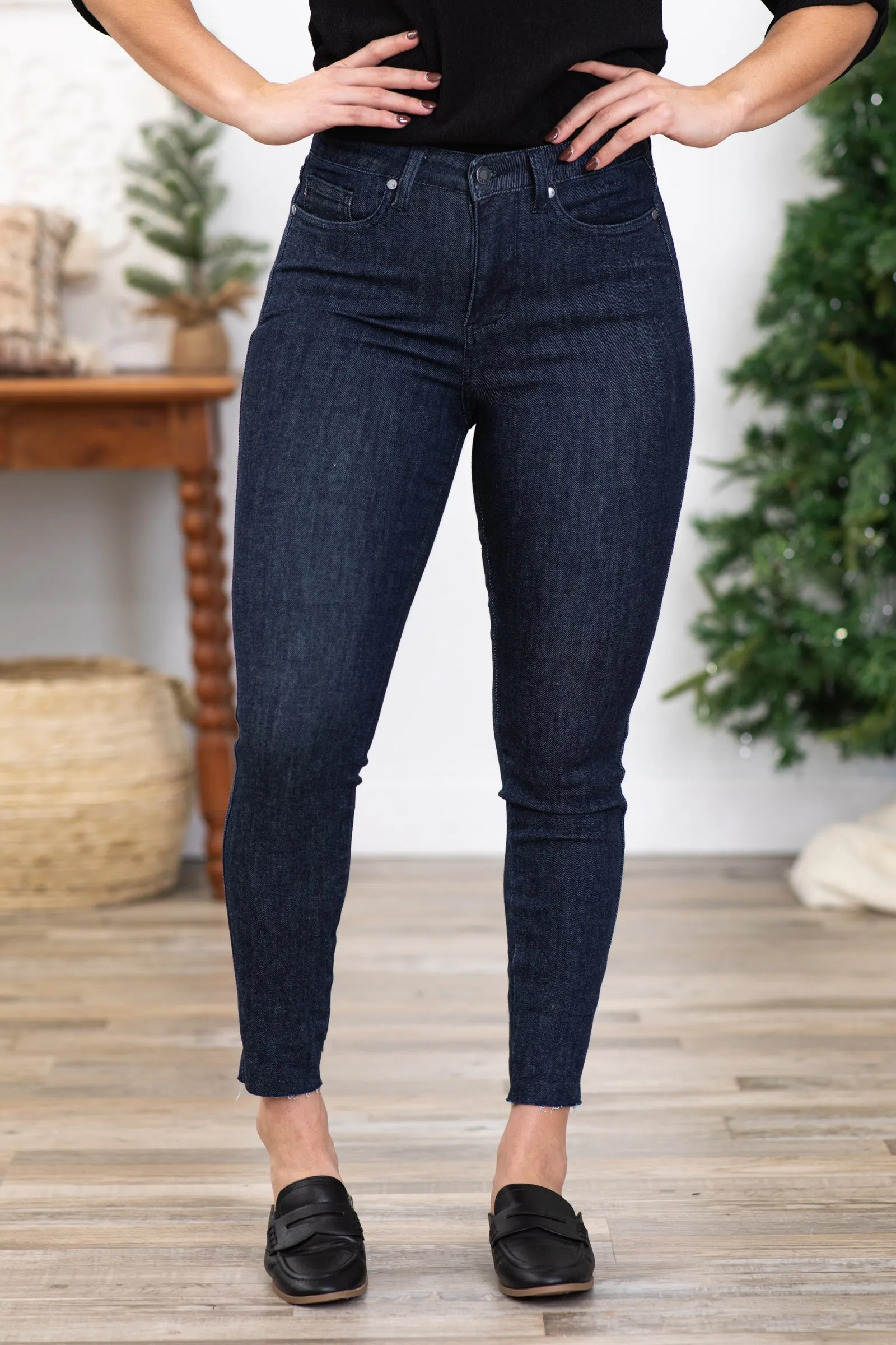Judy Blue Fray Hem Tummy Control Skinny Jeans