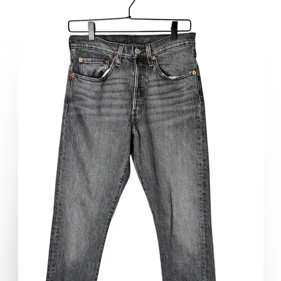 Levi’s 501 Skinny in Coal Black size 26