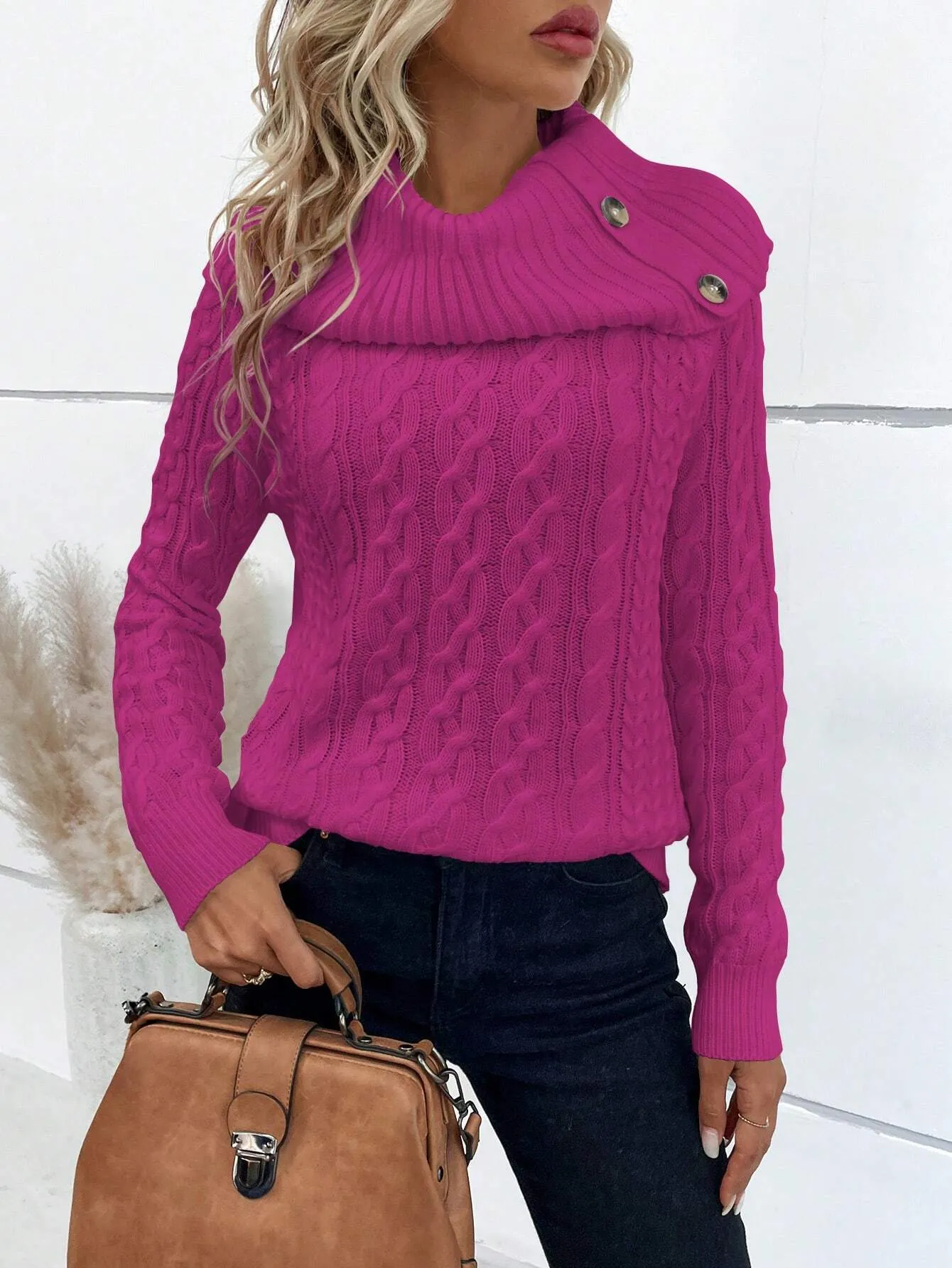 LUNE Pile Collar Cable Knit Raglan Sleeve Sweater