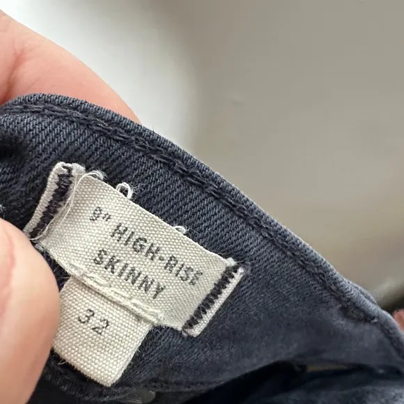 MADEWELL 9&quot; Mid-Rise Skinny Jeans in Lunar Wash: TENCEL Denim Edition {NN4}