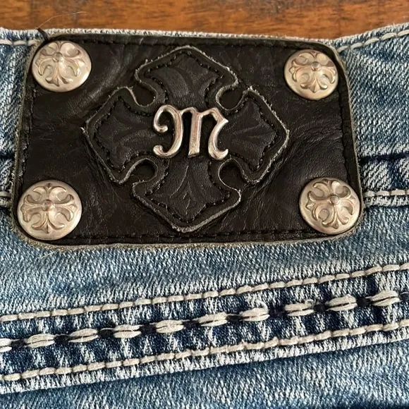 MISS Me Cut Off Jeans Size 29