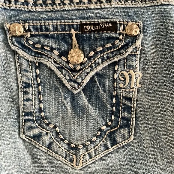 MISS Me Cut Off Jeans Size 29