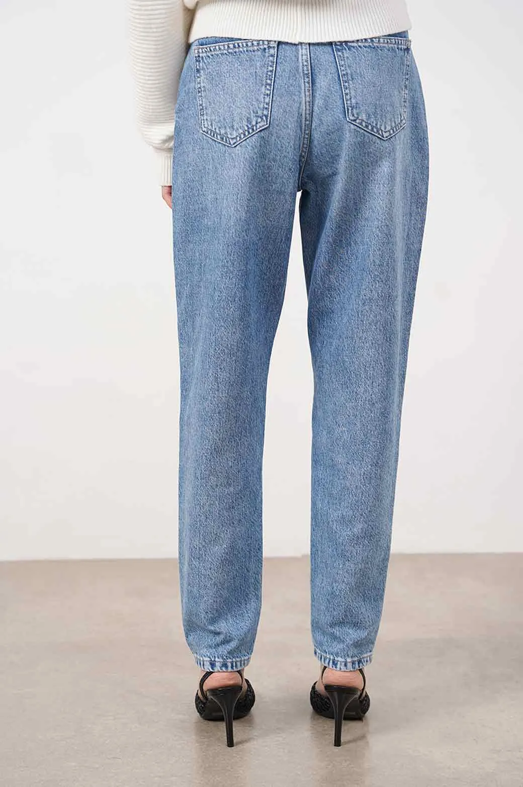 MOM FIT JEANS