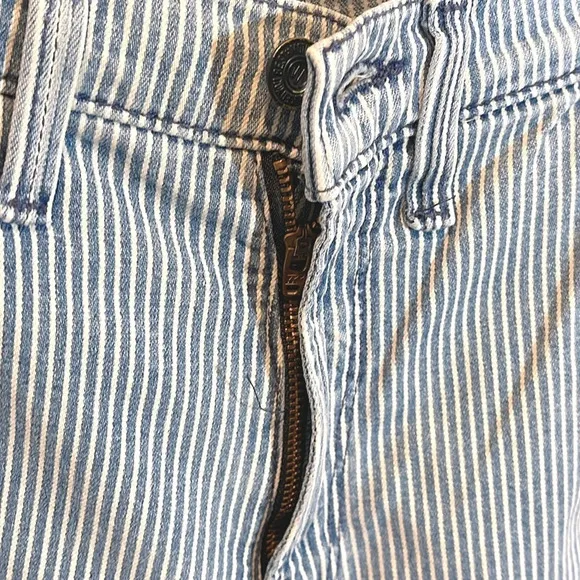 MOTHER  the high waisted utility ankle all aboard jeans size 25