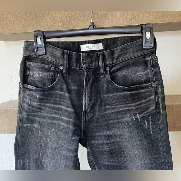 Moussy Vintage| Velma Distressed Skinny Jeans,Black Wash—Mid Rise•••Excellent