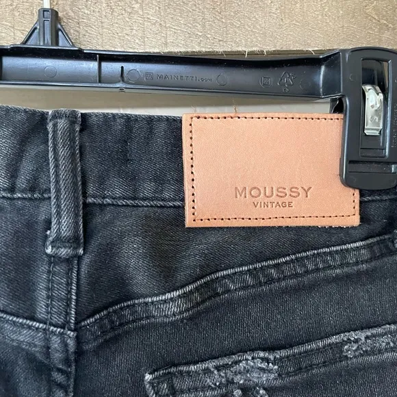 Moussy Vintage| Velma Distressed Skinny Jeans,Black Wash—Mid Rise•••Excellent